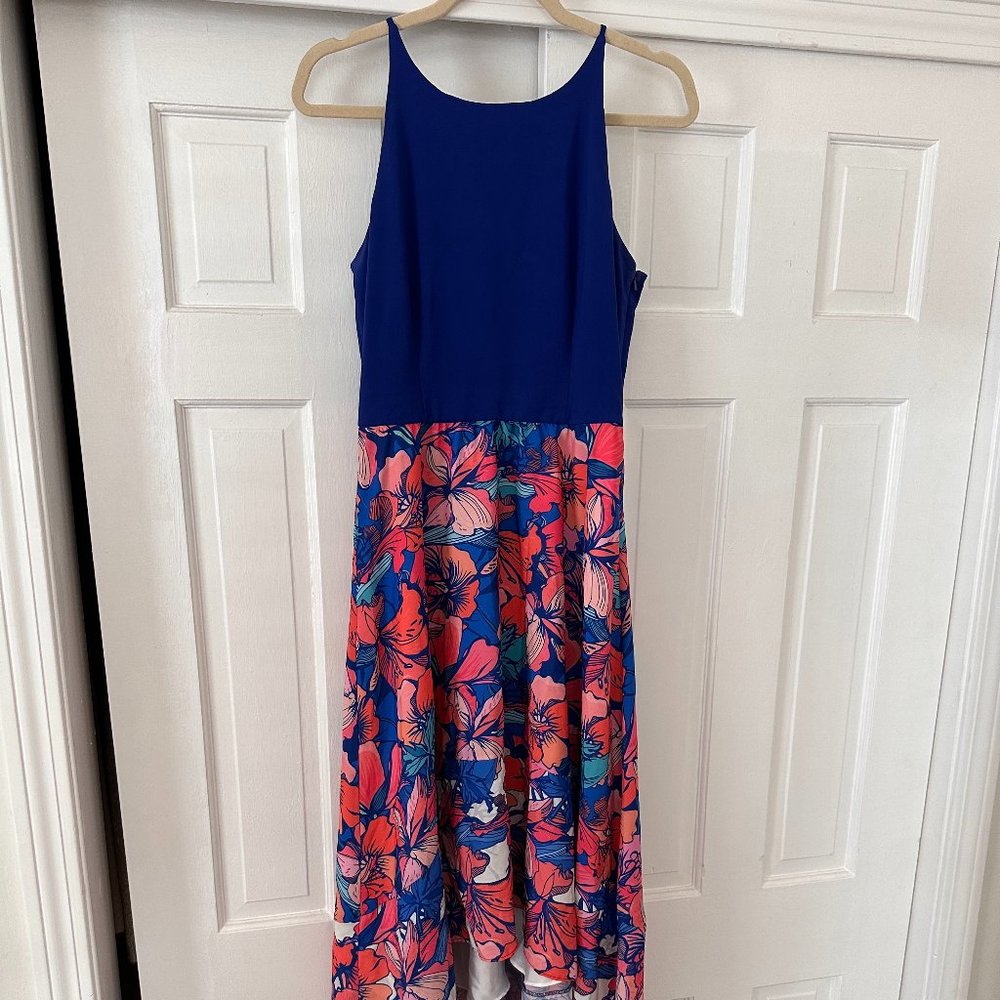 Hitch High-LowDress Sz M